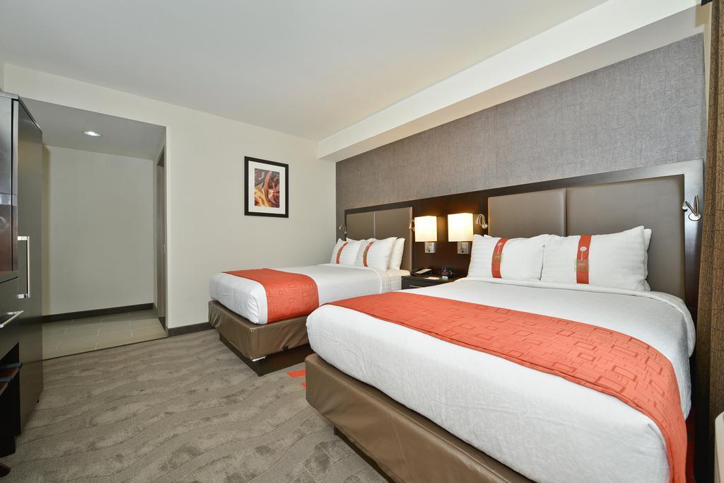 ניו יורק Holiday Inn Lower East Side By Ihg מראה חיצוני תמונה